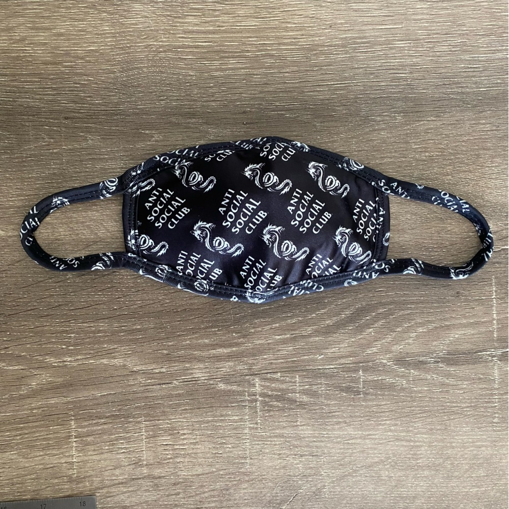 NWOT Anti Social Social Club Mask